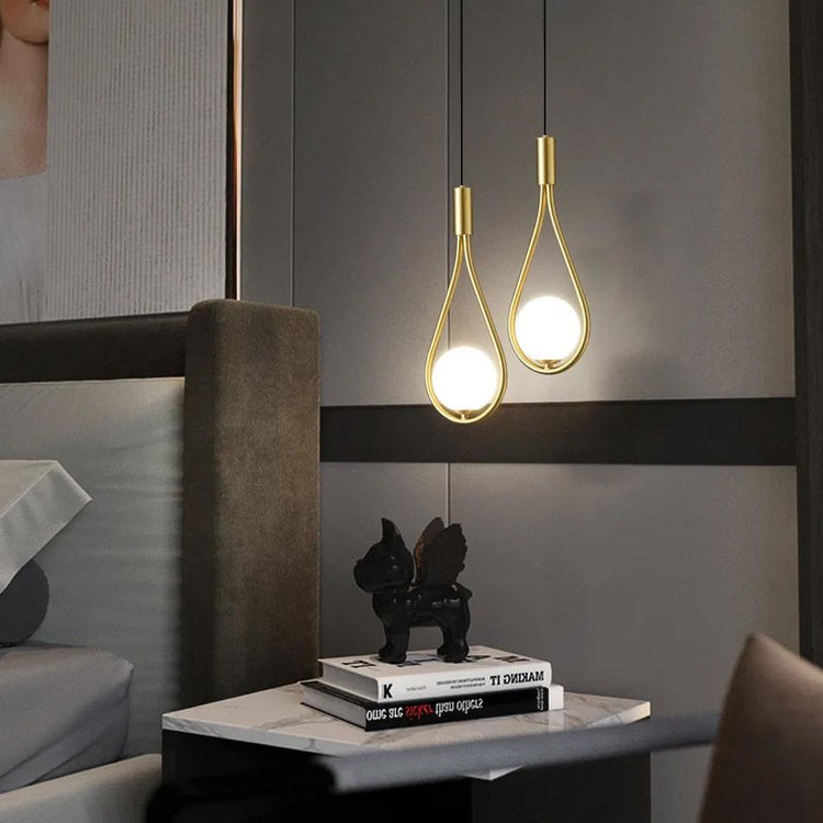 Lampe de chevet Suspendue en Laiton forme de Boule - Opale