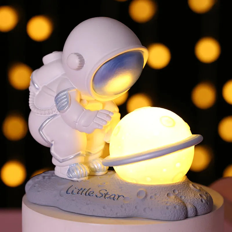Lampe de chevet Astronaute Lune Enfant - Opale
