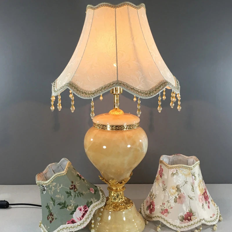 Abat-Jour Lampe de chevet style Baroque en Tissu - Opale